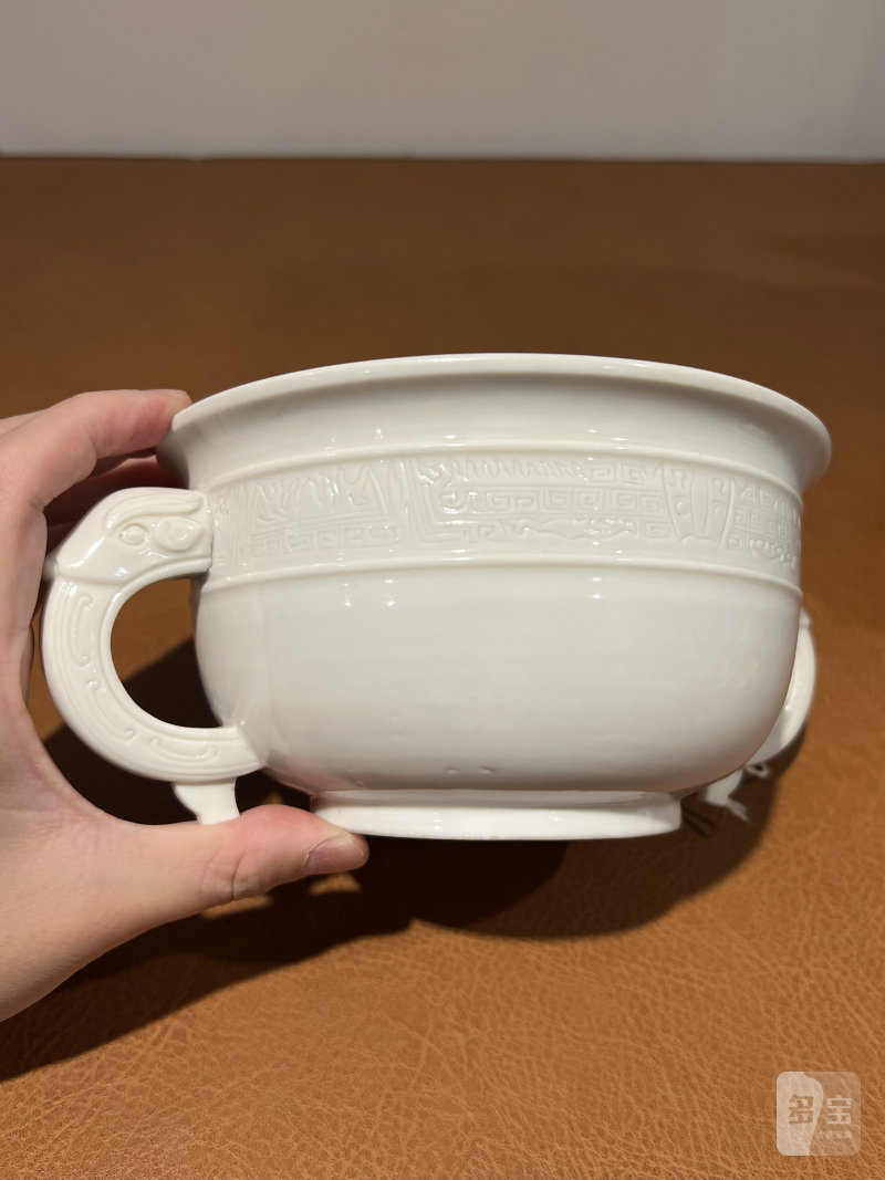 十七世纪 德化饕餮纹双龙耳炉 - 图3